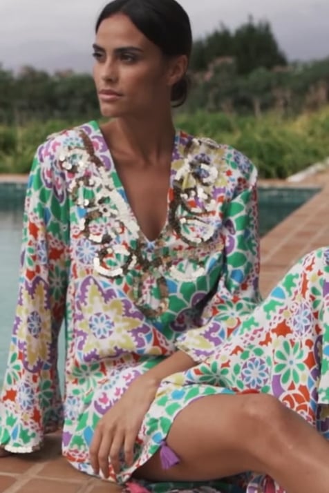 Vidéo: Robe Longue Gueliz