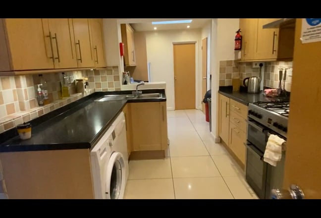 Beautiful Double Room with Shower 🚿 Main Photo