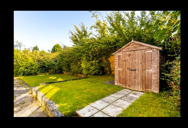 Large Double Room in Excellent Location  Main Photo