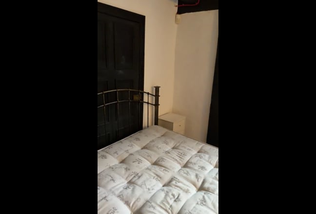 Spacious En-Suite Room – Ashford Town Centre  Main Photo