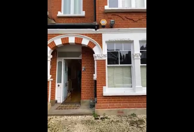 Beautiful rooms in large airy house Main Photo