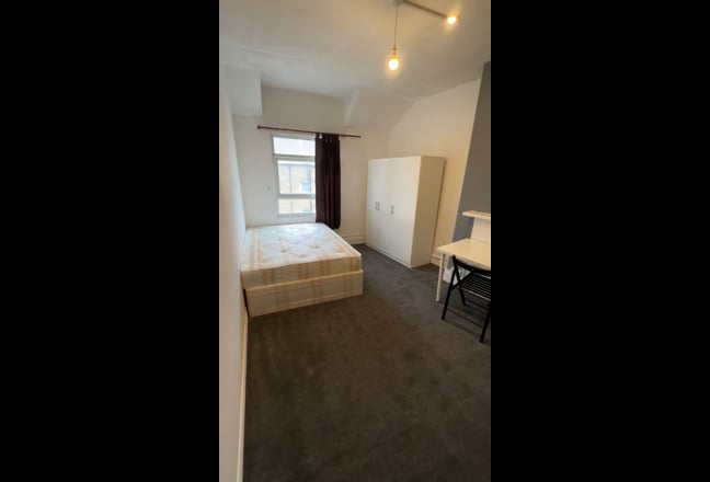 Lovely room in a primary location Discount availab Main Photo