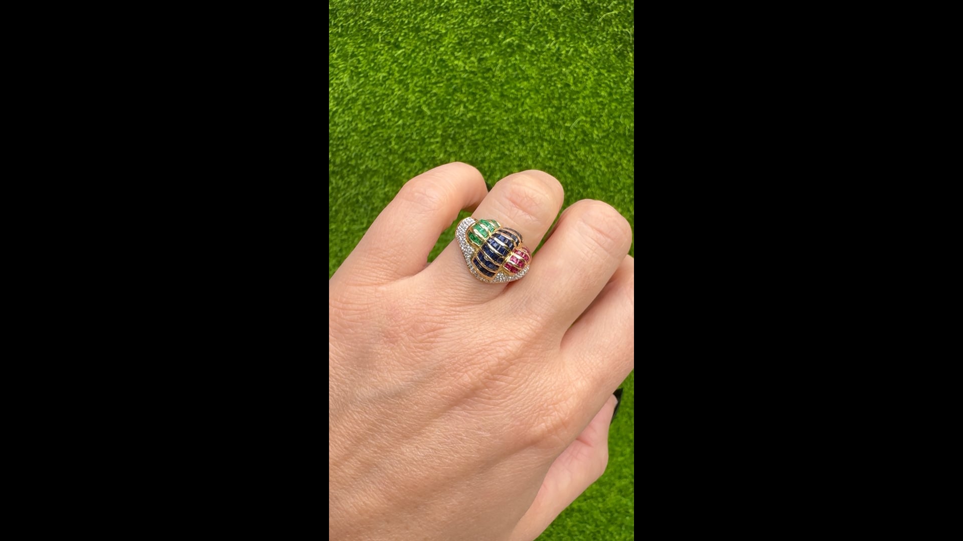Bague vintage en or 14 carats avec rubis, émeraude, saphir et diamants – Antichità Galliera