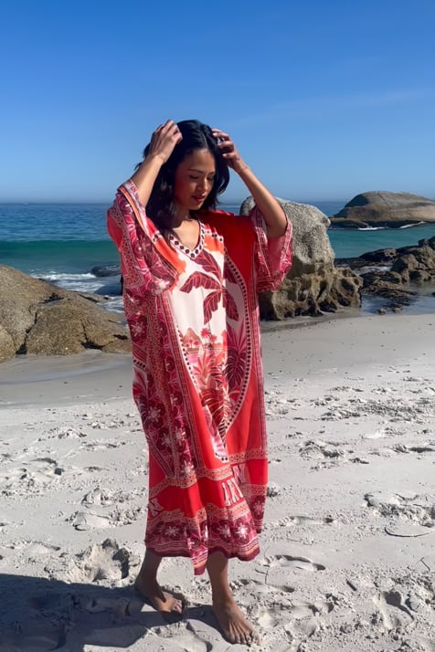 Vídeo: Cafetã Longo Keira Vermelho