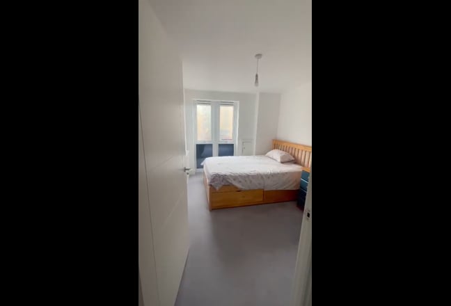 Double Room with Private Bathroom – Modern Flat Main Photo