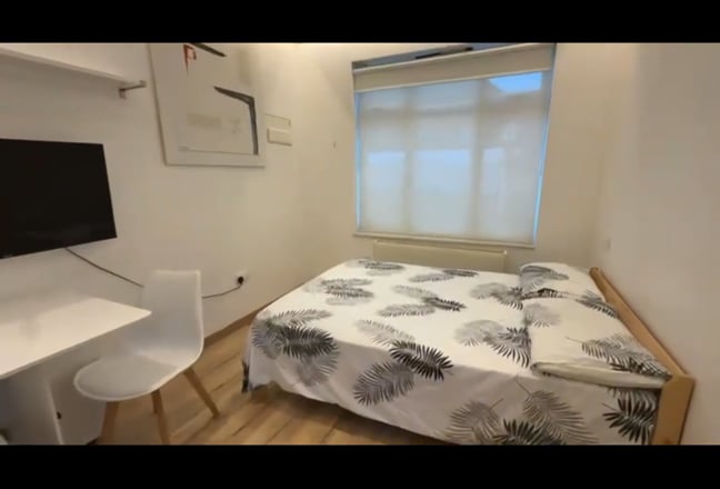 💡Bills Included | Studio Flat W12 📍 Main Photo