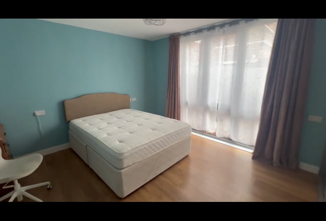 King Bedroom in Zone 2 Main Photo