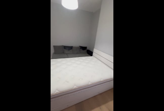 Double Room - Female Lodger Pref Main Photo