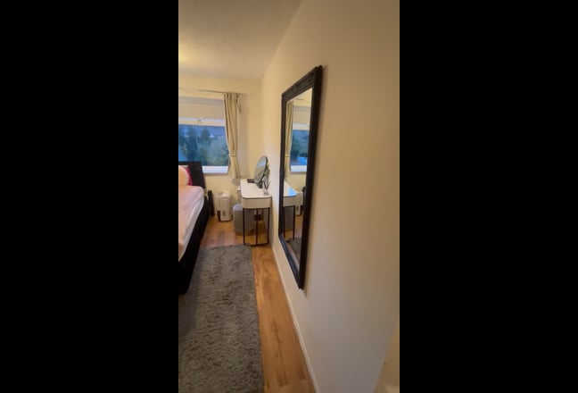 Double room in Frimley Main Photo