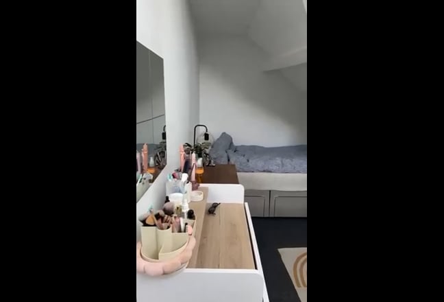 🌟Huge Room close 2 transport+Desk+Sofa+kitchenette Main Photo