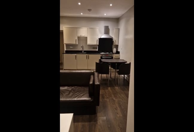 A stylish, modern one-bedroom flat Main Photo