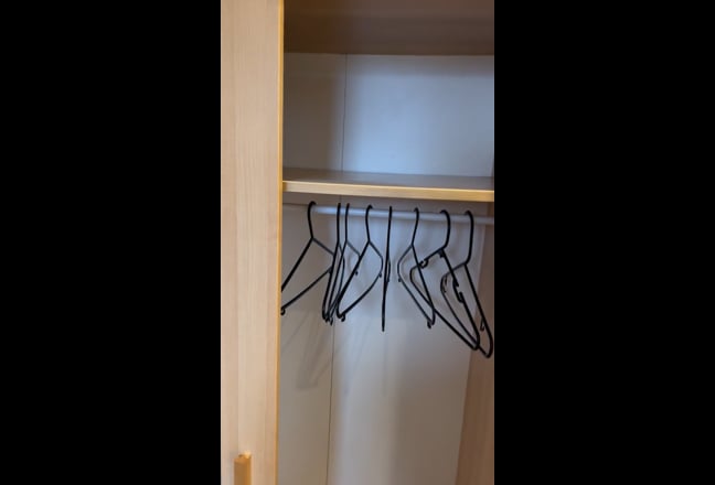 Freshly renovated, clean and spacious studio flat  Main Photo