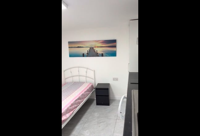 Studio for Rent Ideal for one person Main Photo