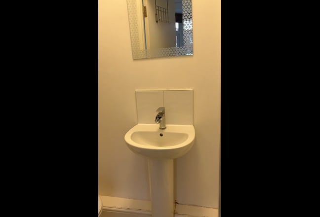 One Room Available. Main Photo