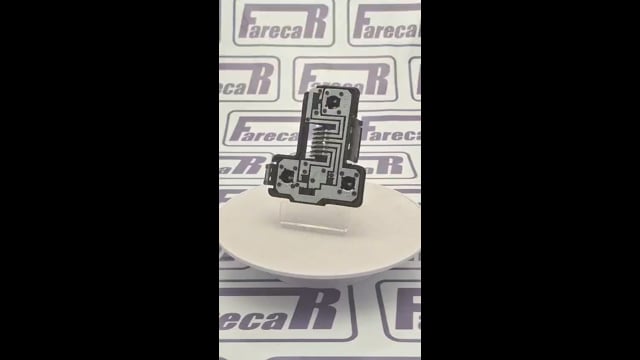 TAMPA COM CIRCUITO LANTERNA TRASEIRA BOLHA 2P ESQUERDA CORSA HATCH 2 PORTAS 2000 2001 2002