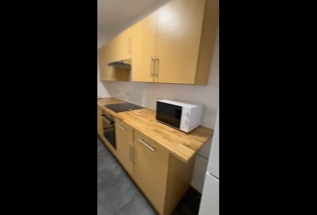 Double & Single Room Available Near Tower Bridge Main Photo