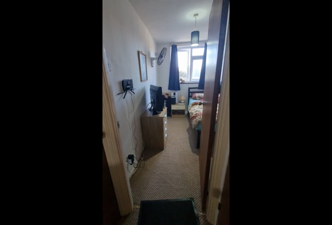 Single bedroom in RM15 6PR Main Photo