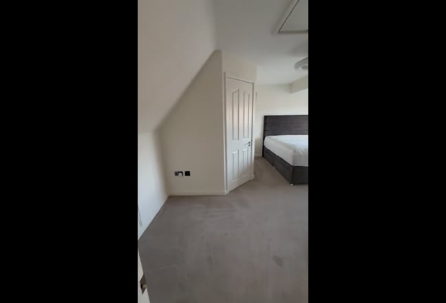 VIEWINGS - Open Now for a Professional Individual Main Photo