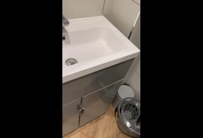 Looking for a third flatmate Main Photo