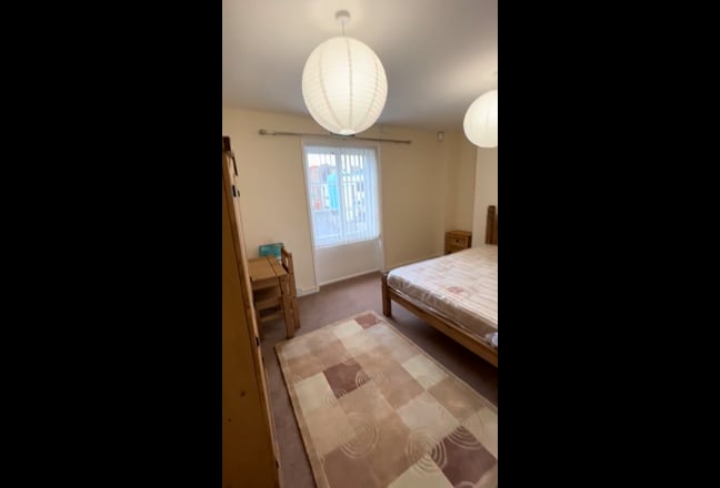 Large Room *(See Video) Main Photo