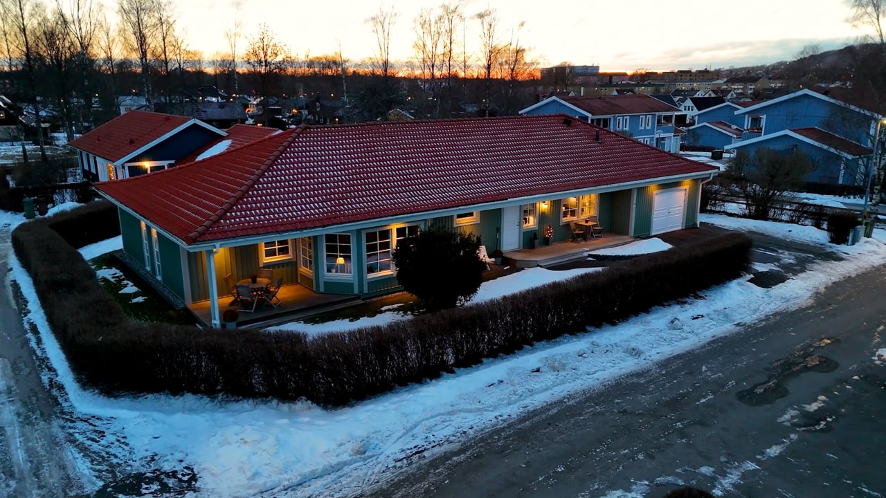 6 rum Villa på Lövbackagatan 15 Dotorp Falköpings kommun - video