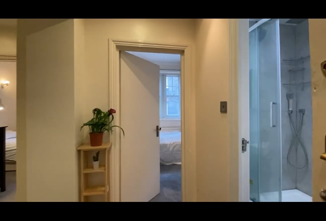 Quiet Sanctuary in Victoria Hub -en suite room Main Photo