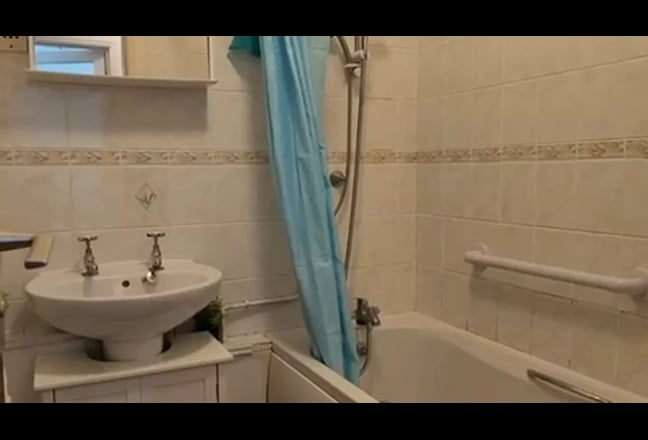 Private Double room in a flat  Main Photo