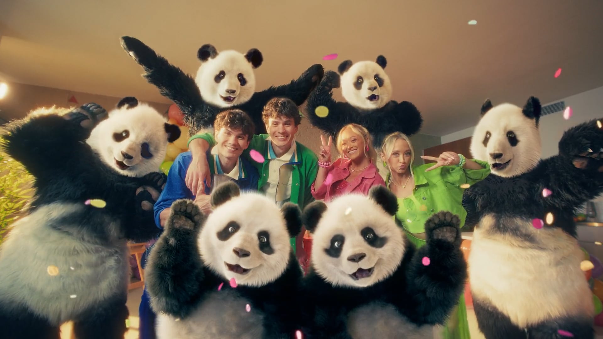 Come Celebrate a “Pandastic” Birthday in Hong Kong! | 召集世界好友 暢遊香港賀生日|