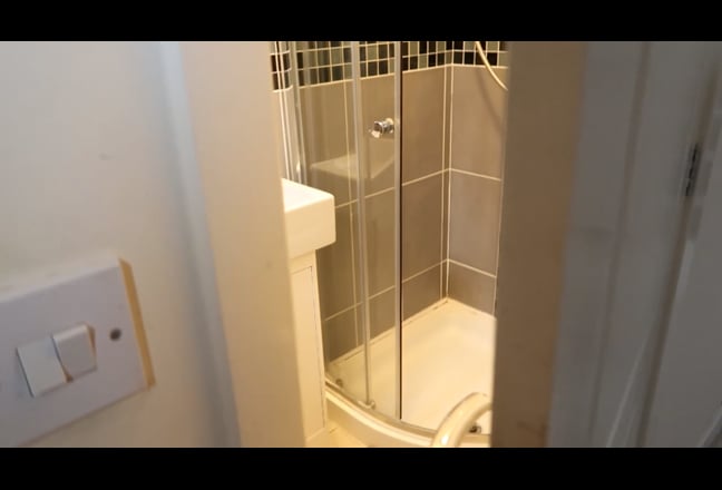 Single & Double Room🔥 in Orchard Park Main Photo