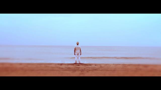 Roger Shah presents Sunlounger feat. Inger Hansen - Breaking Waves (Director's Cut)