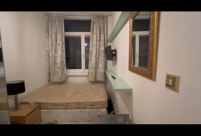 W2 Central London Ensuite Bedroom with all Bills Main Photo