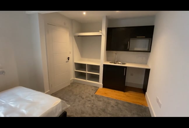 ⭐Sumptuous Living - Studios & Double En-Suites ⭐ Main Photo