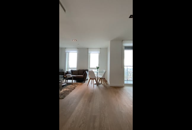 Comfy One Bedroom Apartment in Shoreditch  Main Photo