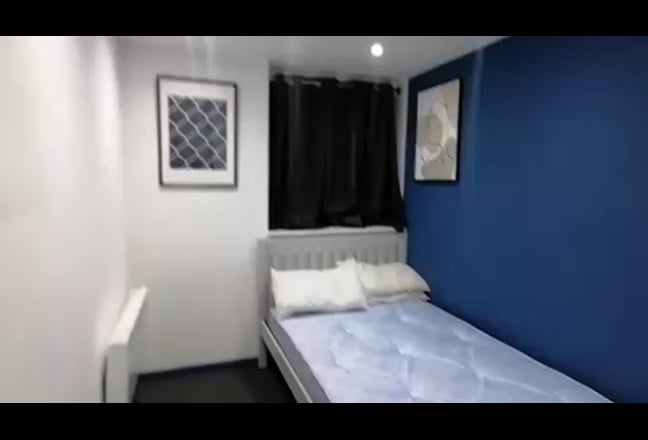 1 en-suite room in 5 bed house - Pitsea, Basildon Main Photo