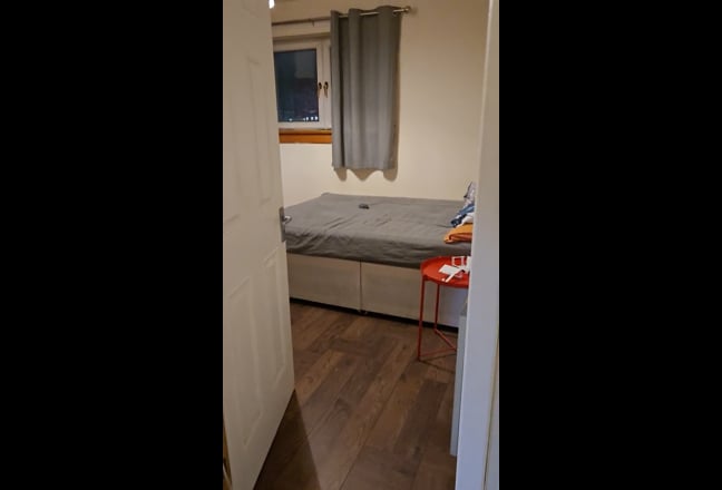 Lovely fully furnished Double  bedroom for rent Main Photo