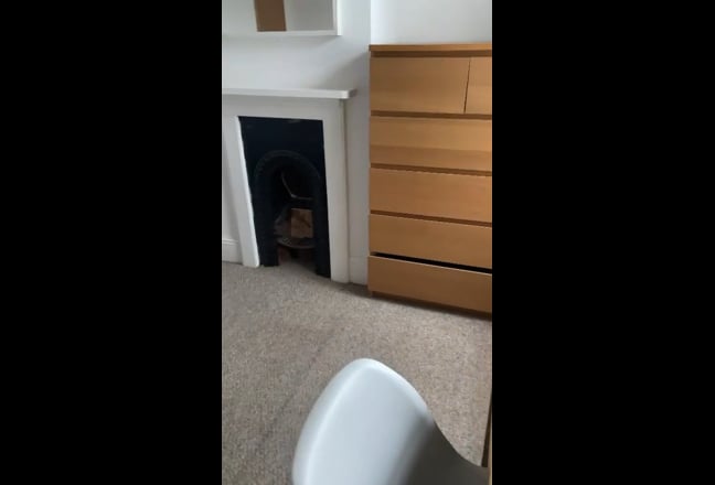 Furnished double room in clean shared house  Main Photo