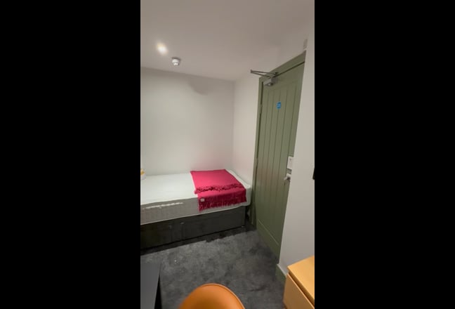 Convenient En-Suite Single Room| SK3| Bills incl Main Photo