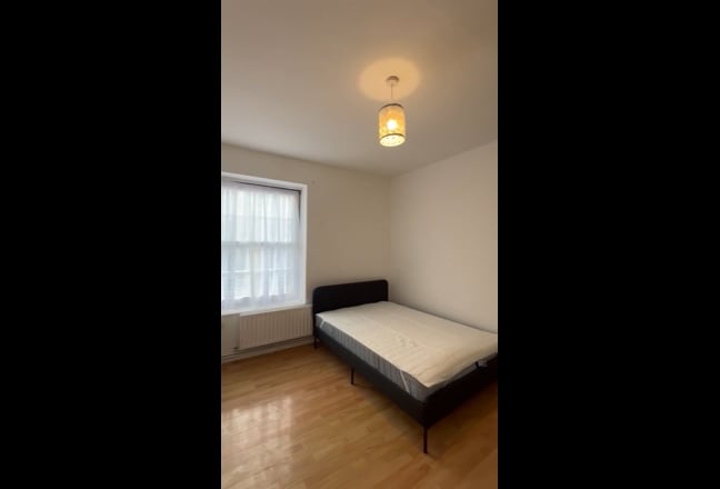 2 Rooms for Rent in Flat Share – E2. Main Photo