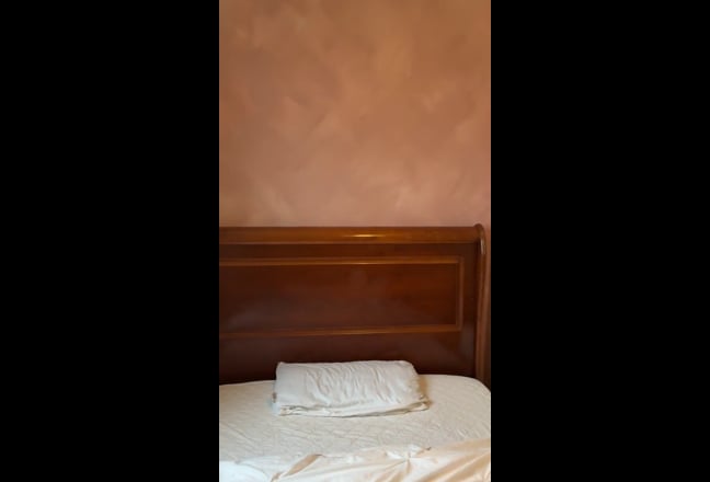  Female preferred-Sunny  double  bedroom. Main Photo