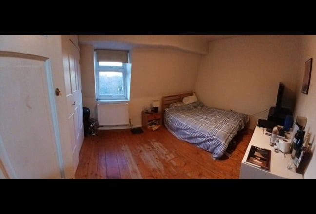 Huge quiet double room in a professional house Main Photo