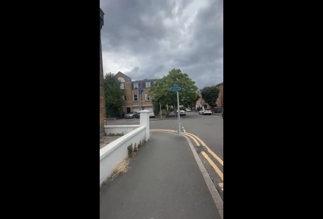 Ground floor studio two minutes from Wimbledon stn Main Photo