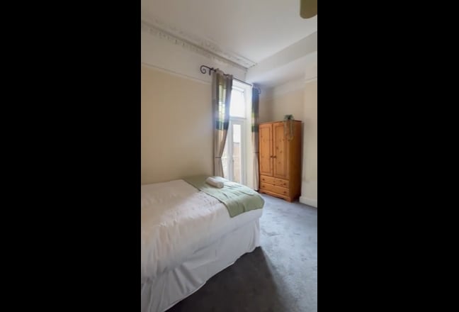 Spacious Double Room – 2-Month Sublet (Private) Main Photo