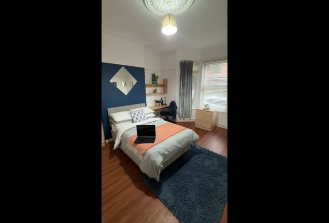 City Centre House - Young Professionals  Main Photo