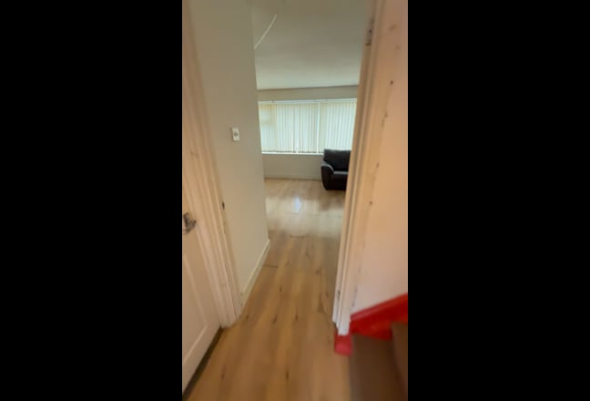 Spacious 4 Double Bedroom Flat – Bills Included Main Photo