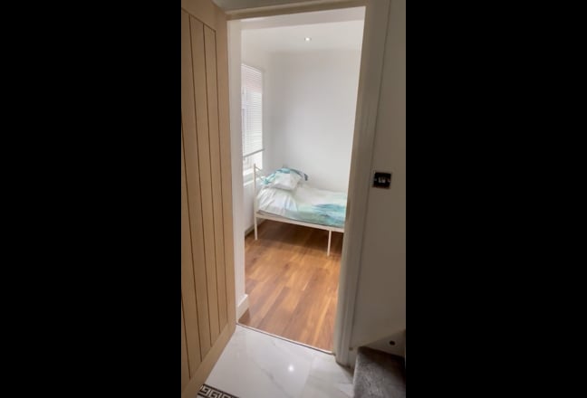 Lovely new house in wanstead  Main Photo