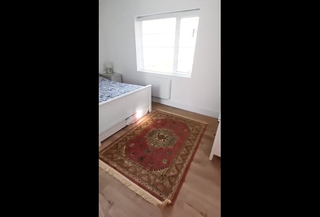 2 Furnished Double Rooms in Renovated Home Main Photo