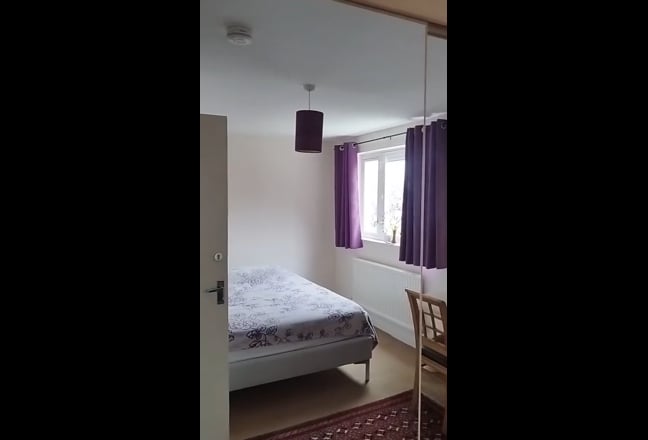 Spacious Double Room in Greenwich – No Deposit Main Photo