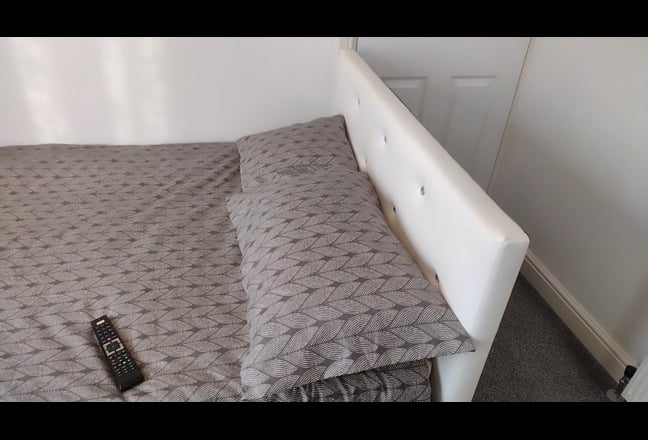 Peaceful Double Room in Rainham Kent Main Photo