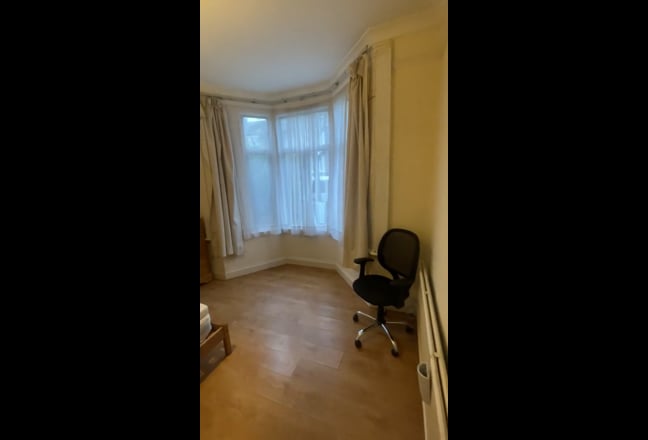 Big Double Room in Newington Green &pound;825 inc. Bills Main Photo