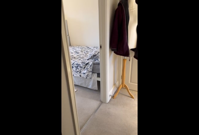 Large double rm - All bills  incl. Avail Now Main Photo